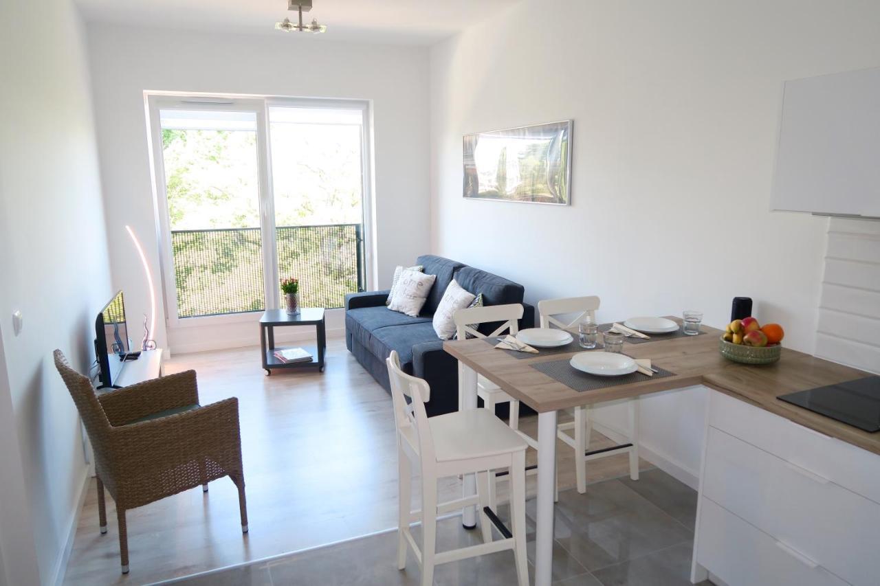 Ferienwohnung Bialy Apartament Centrum Kolberg Exterior foto